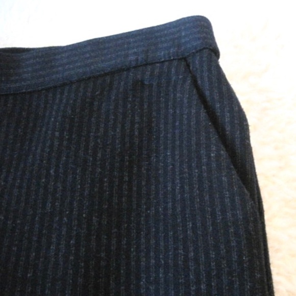 Theory Cropped Pinstripe Pant - Picture 8 of 9